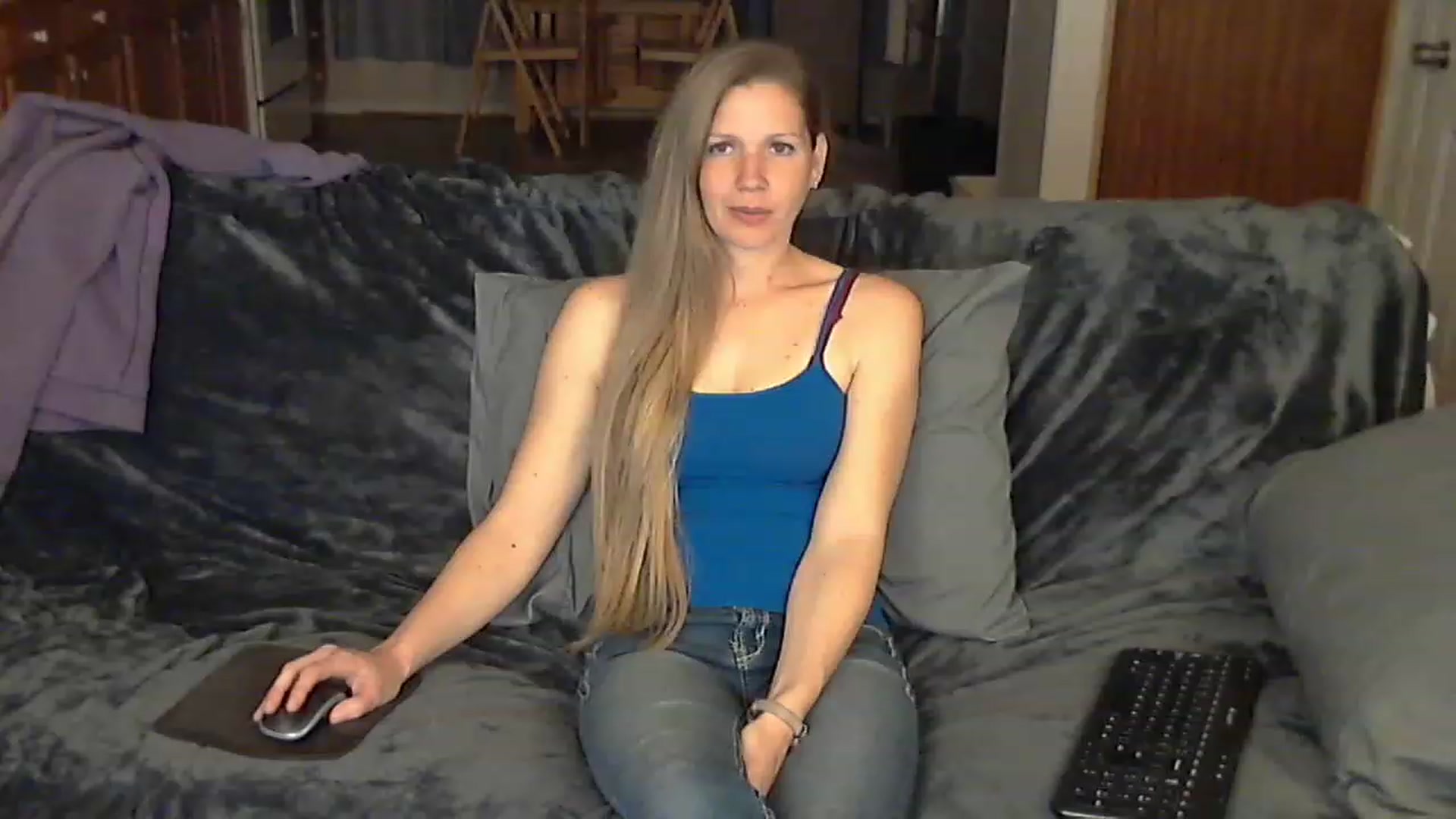 Gallery image thumbnail from Country_vixen's myfreecams stream on, 04/10/2023, 01:31 image 3 of 20