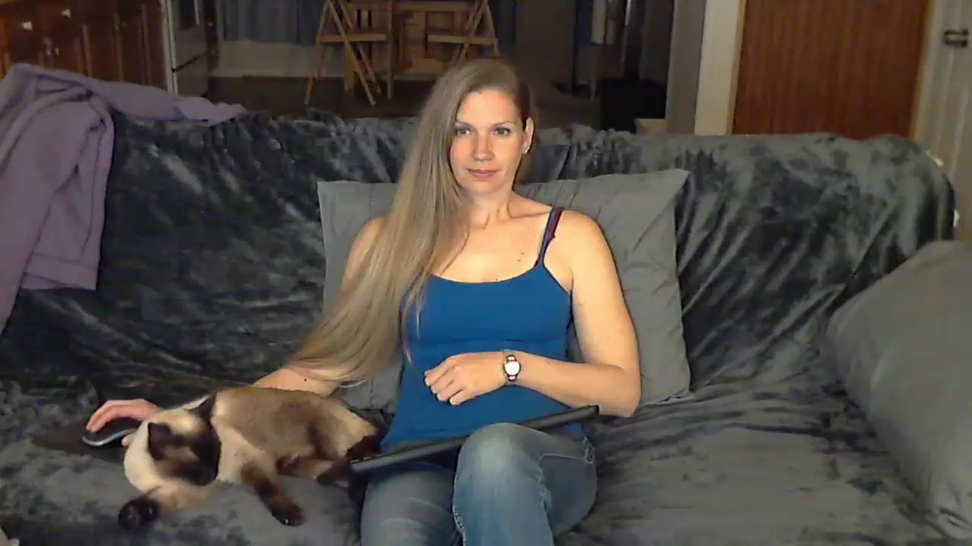 Gallery image thumbnail from Country_vixen's myfreecams stream on, 04/10/2023, 01:31 image 19 of 20
