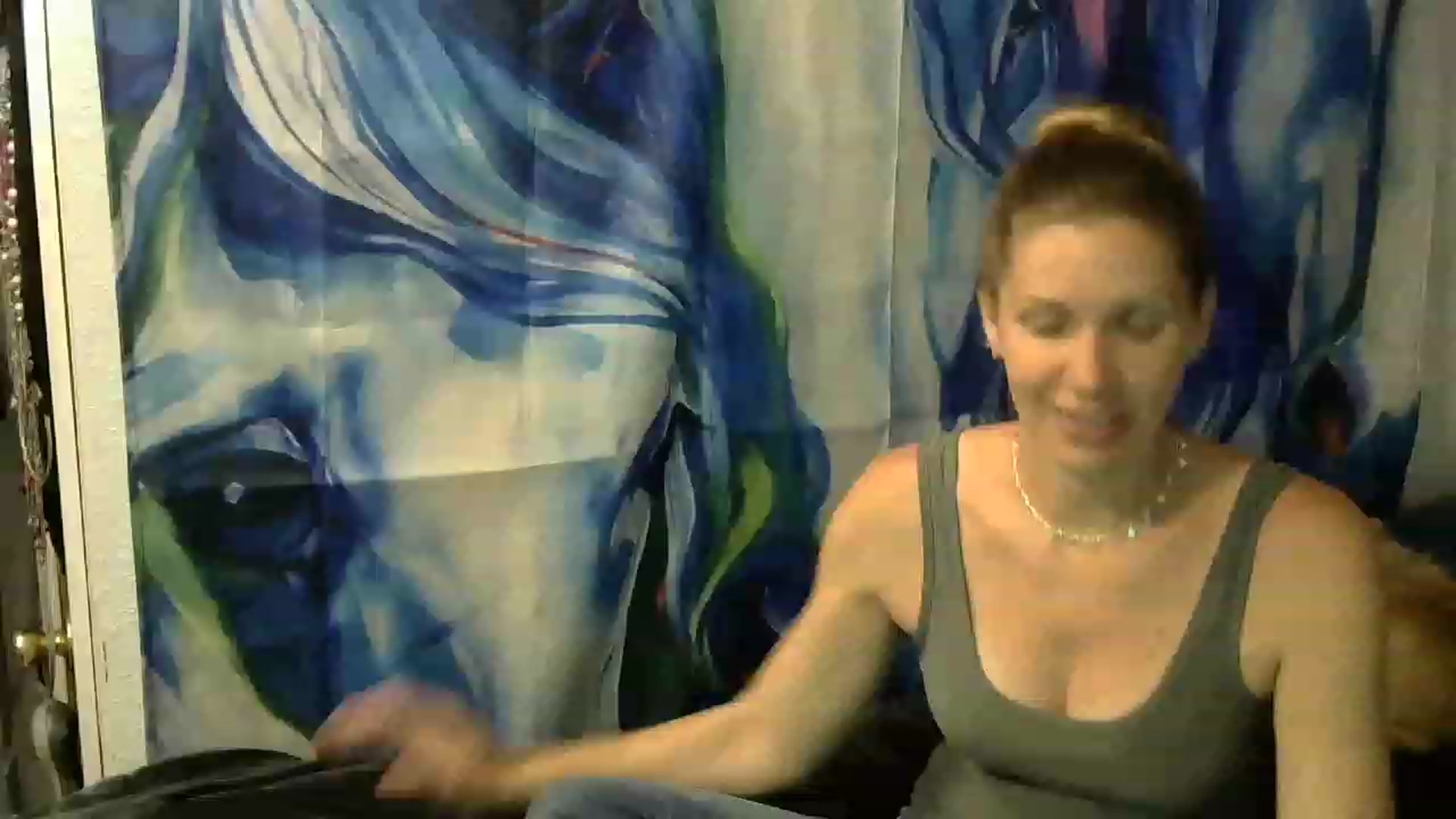 Gallery image thumbnail from Country_vixen's myfreecams stream on, 04/17/2023, 02:01 image 6 of 20
