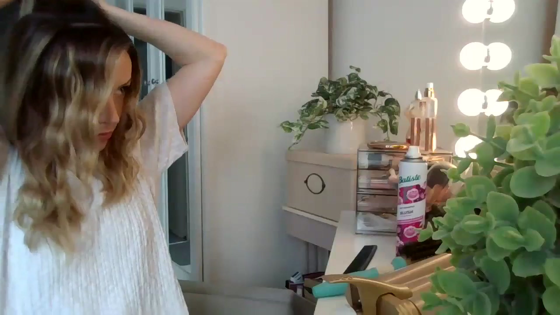 Gallery image thumbnail from Courtney's myfreecams stream on, 09/16/2023, 11:22 image 7 of 20