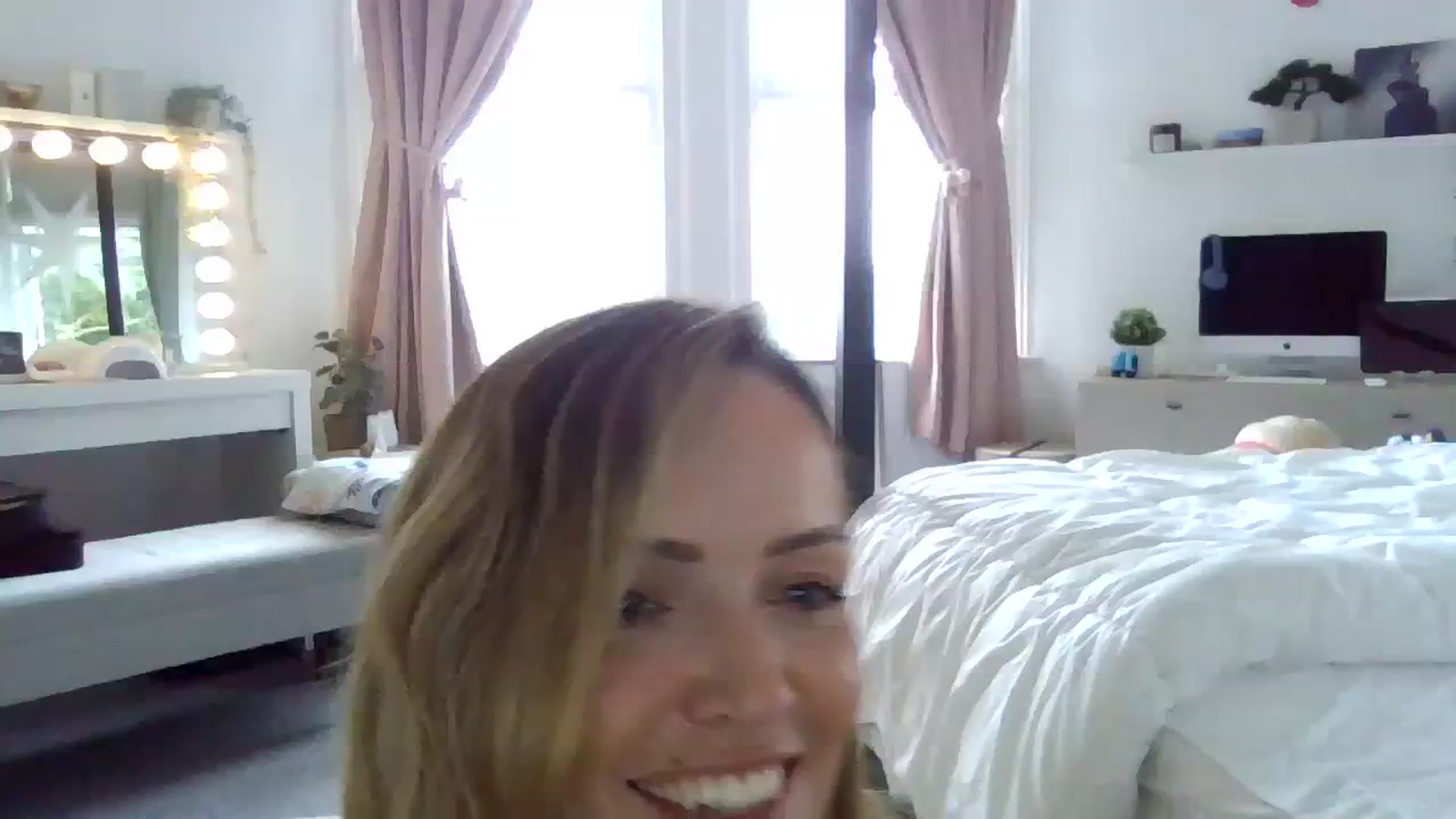 Gallery image thumbnail from Courtney's myfreecams stream on, 09/16/2023, 13:30 image 19 of 20