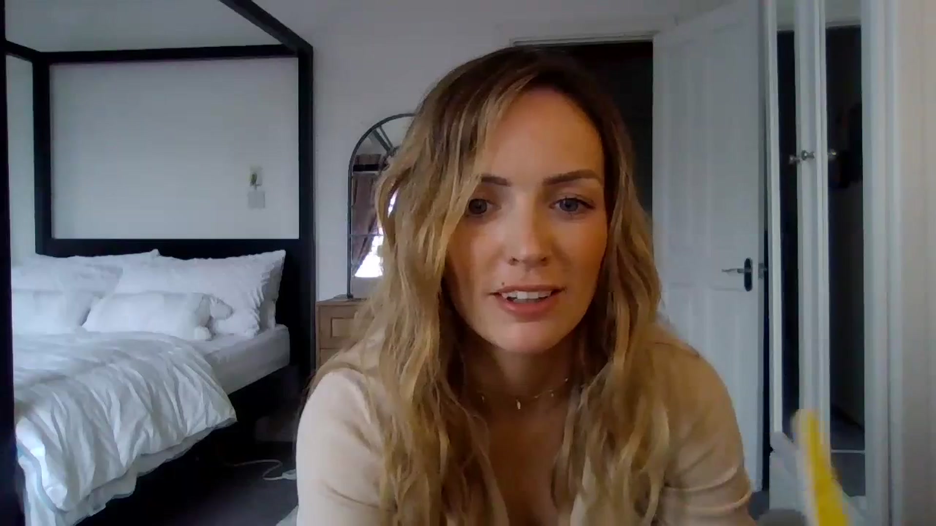 Gallery image thumbnail from Courtney's myfreecams stream on, 09/16/2023, 13:30 image 14 of 20