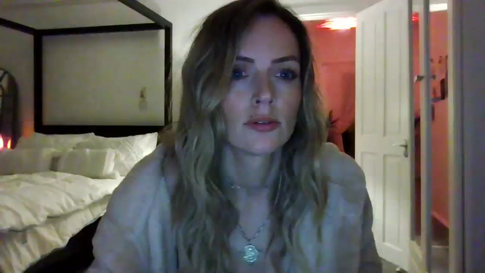 Gallery image thumbnail from Courtney's myfreecams stream on, 09/16/2023, 21:30 image 14 of 20