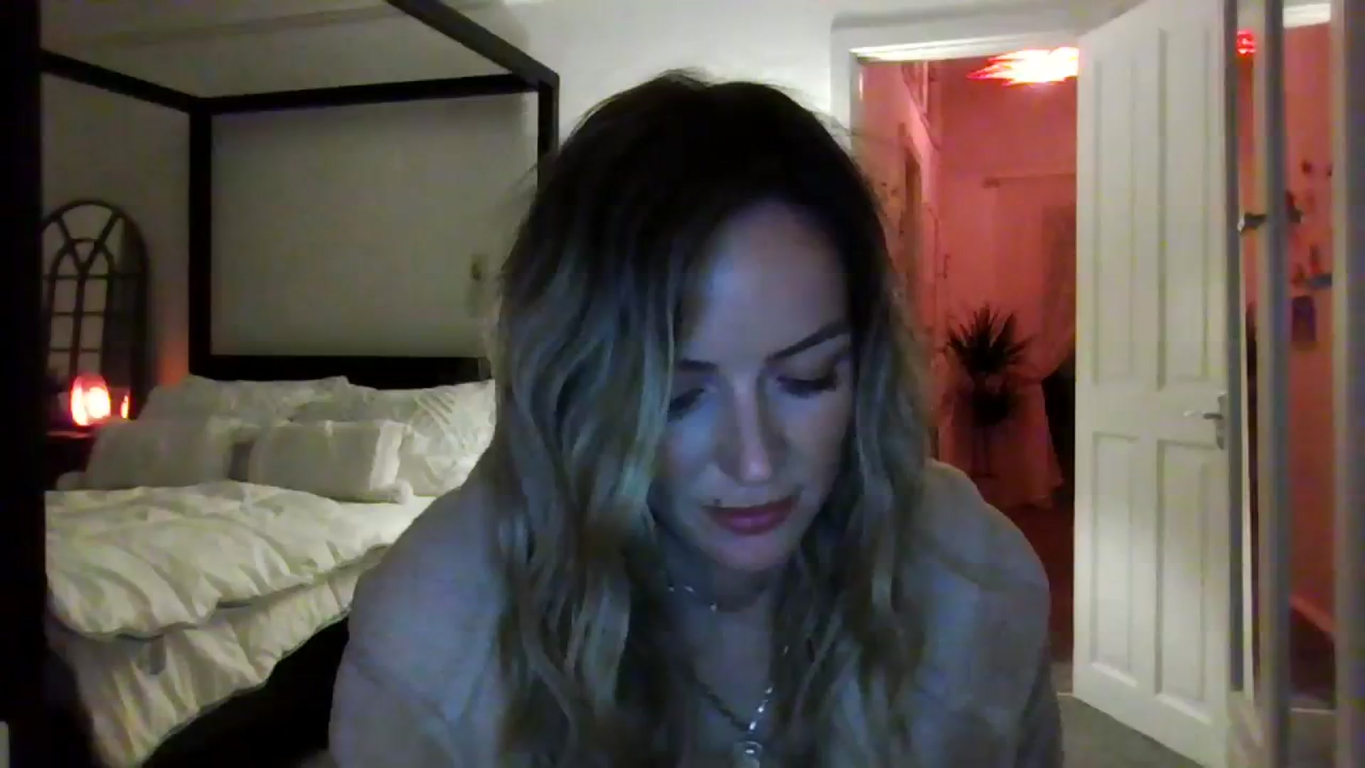 Gallery image thumbnail from Courtney's myfreecams stream on, 09/16/2023, 21:30 image 17 of 20