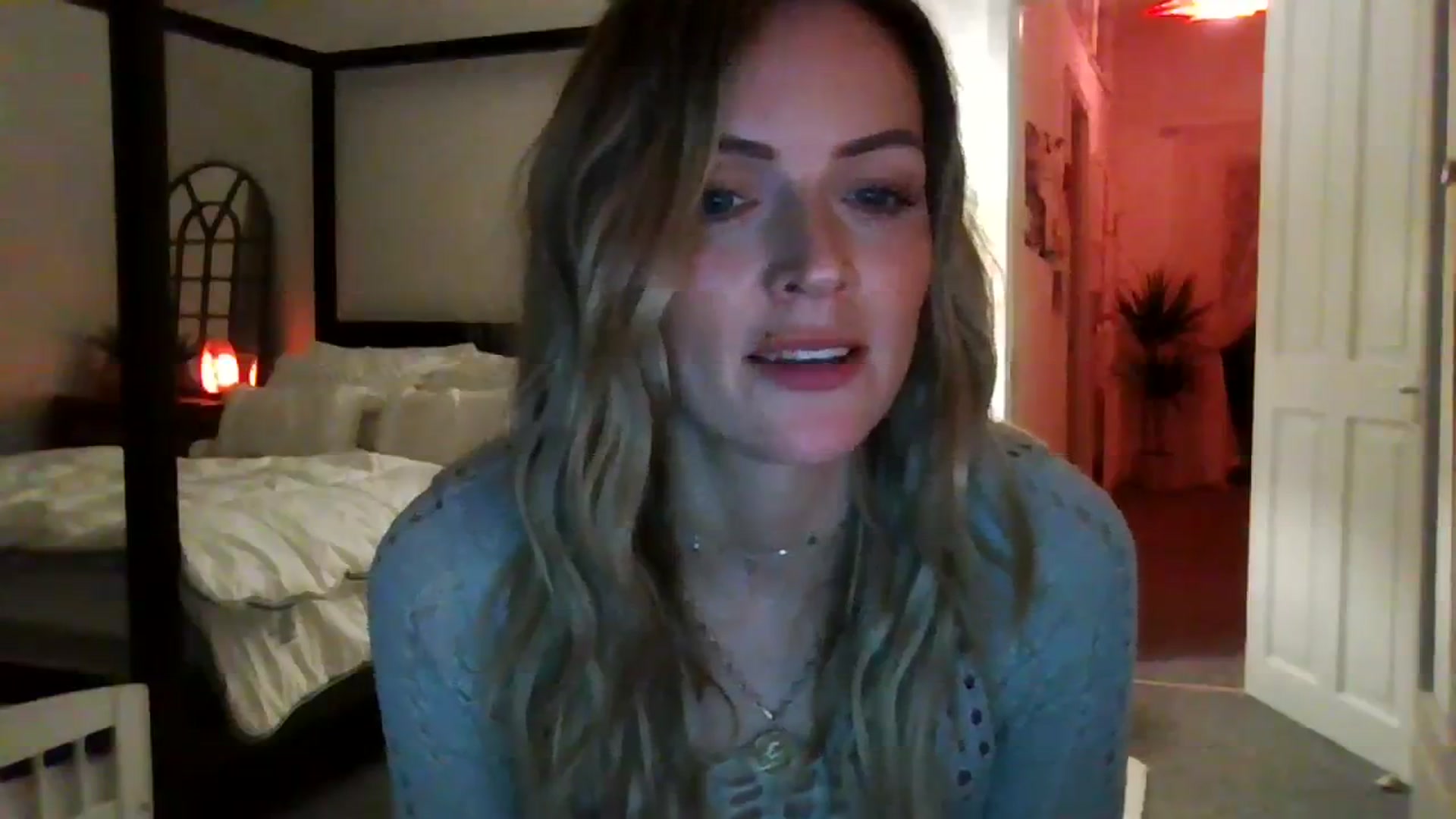 Gallery image thumbnail from Courtney's myfreecams stream on, 09/17/2023, 24:02 image 3 of 20