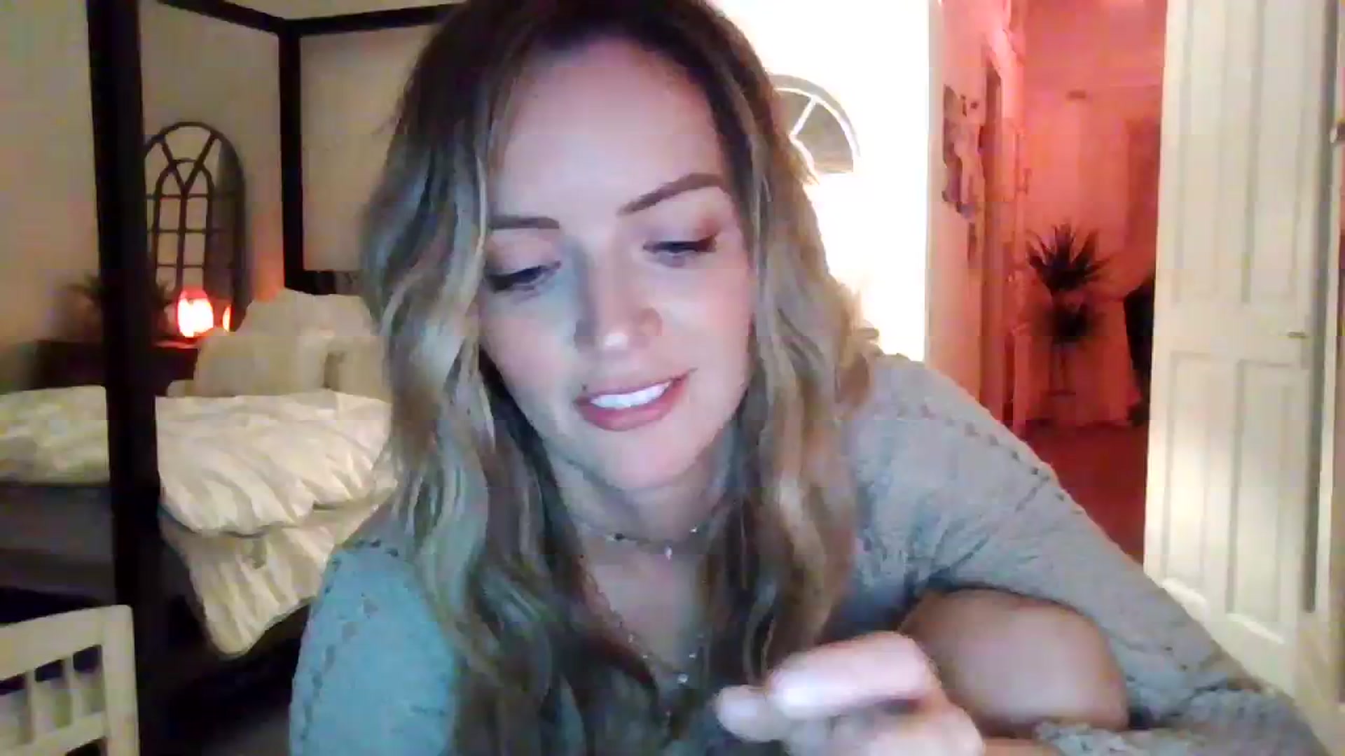 Gallery image thumbnail from Courtney's myfreecams stream on, 09/17/2023, 24:02 image 10 of 20
