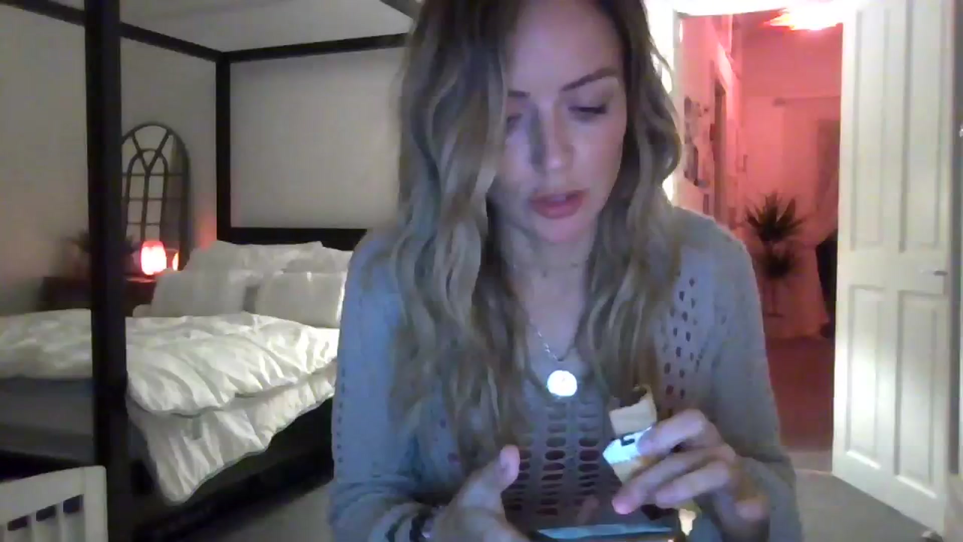 Gallery image thumbnail from Courtney's myfreecams stream on, 09/17/2023, 24:02 image 2 of 20