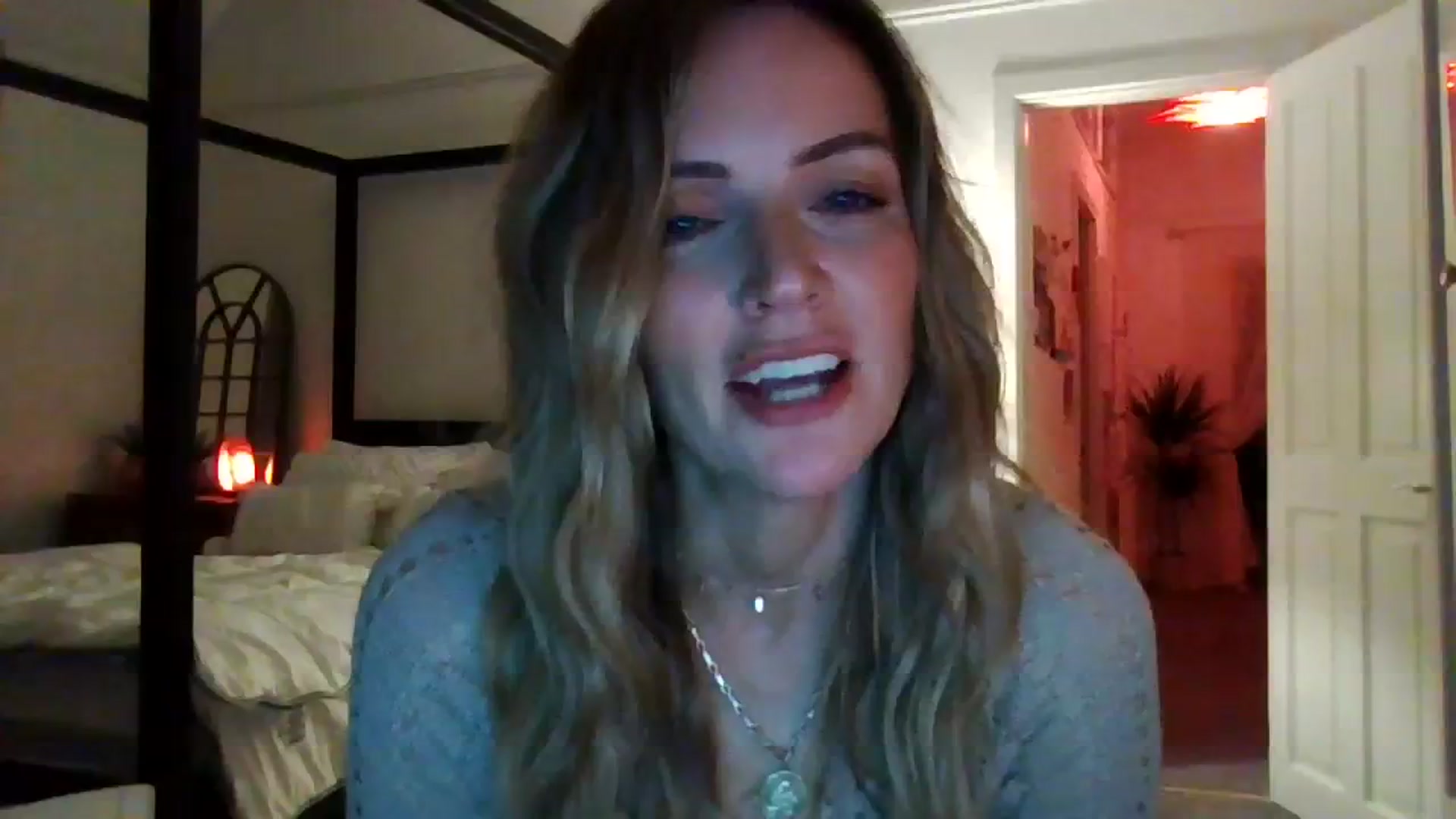 Gallery image thumbnail from Courtney's myfreecams stream on, 09/17/2023, 24:02 image 14 of 20