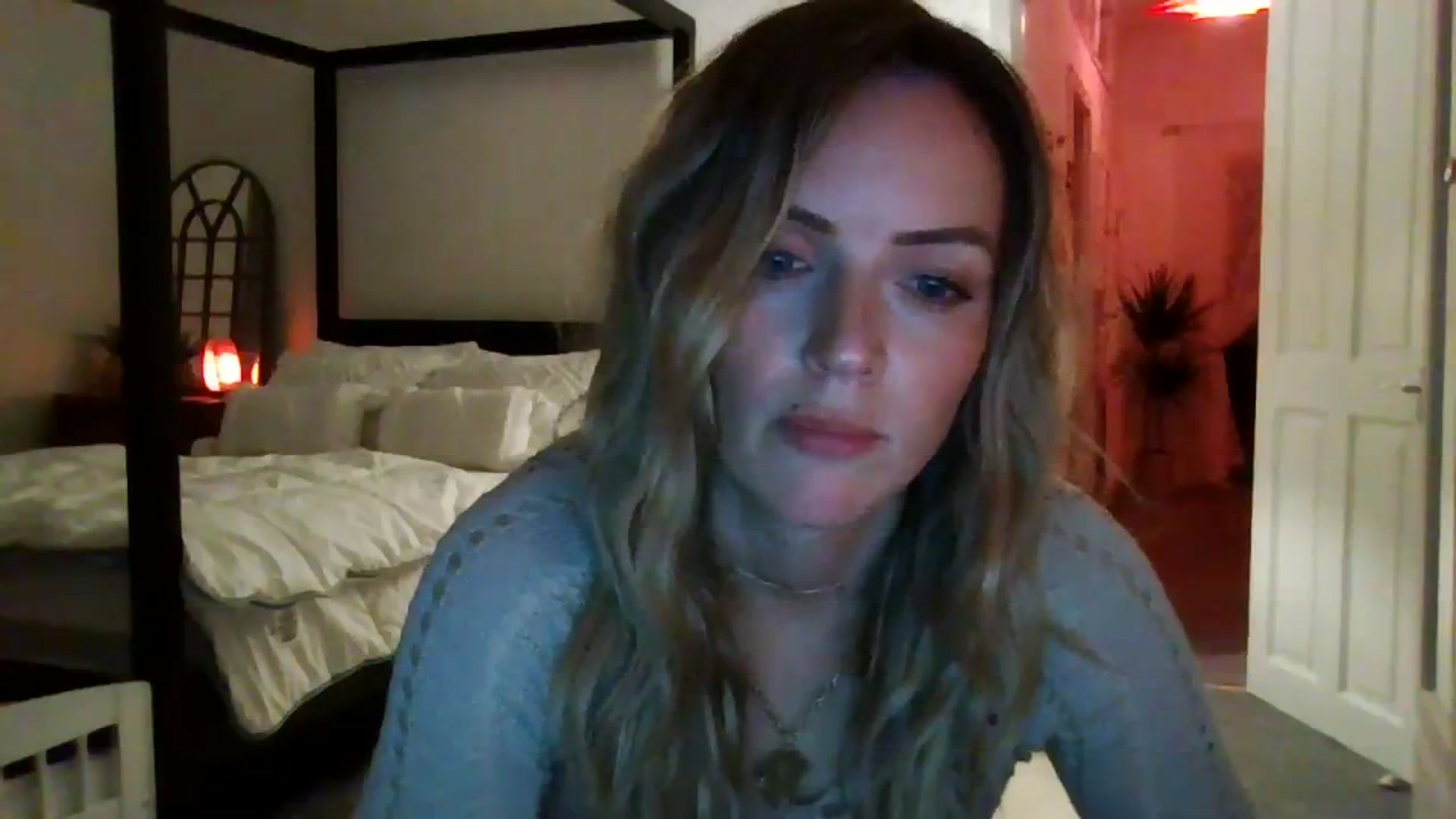 Gallery image thumbnail from Courtney's myfreecams stream on, 09/17/2023, 24:02 image 8 of 20
