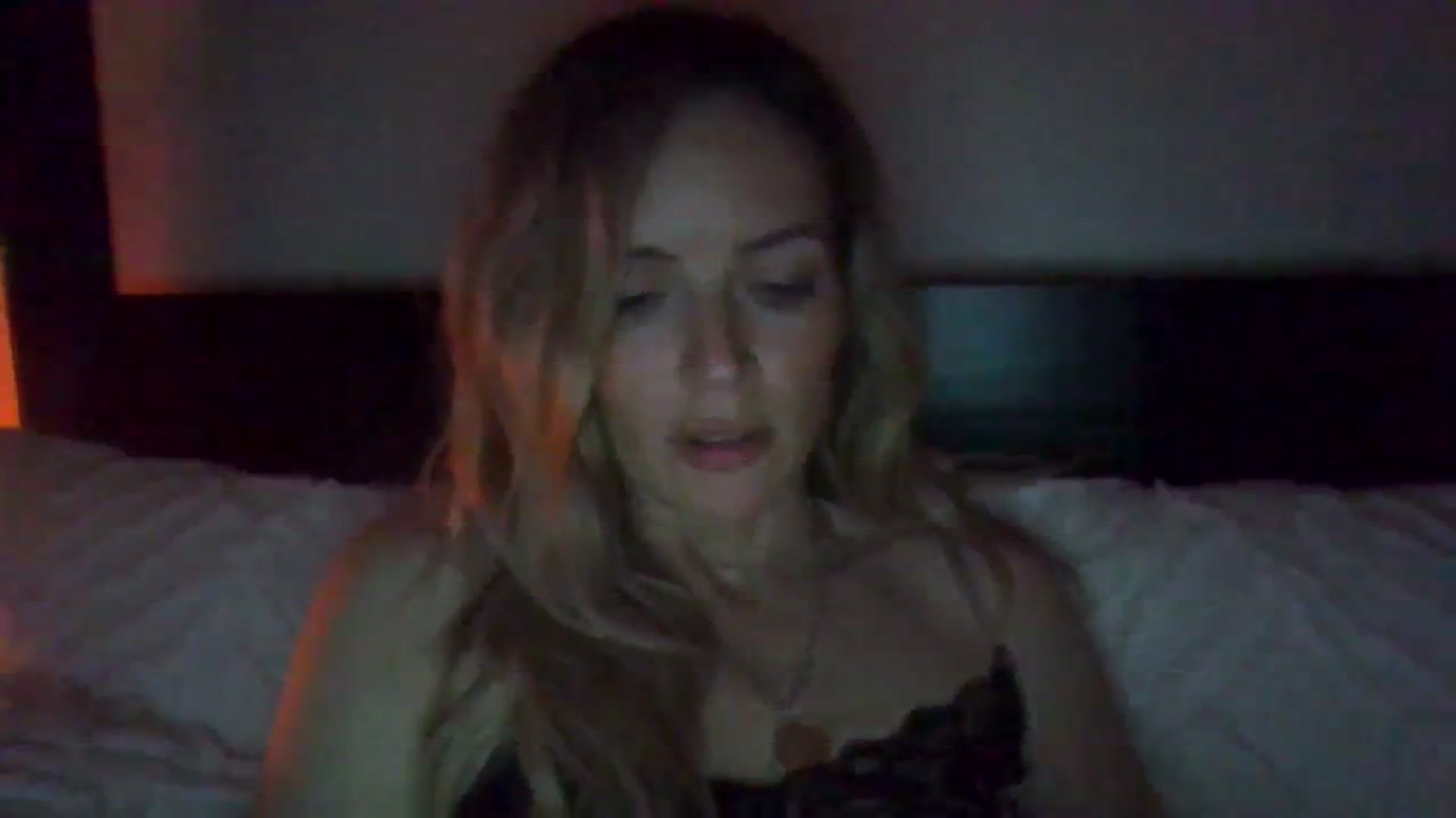 Gallery image thumbnail from Courtney's myfreecams stream on, 09/17/2023, 24:44 image 8 of 20
