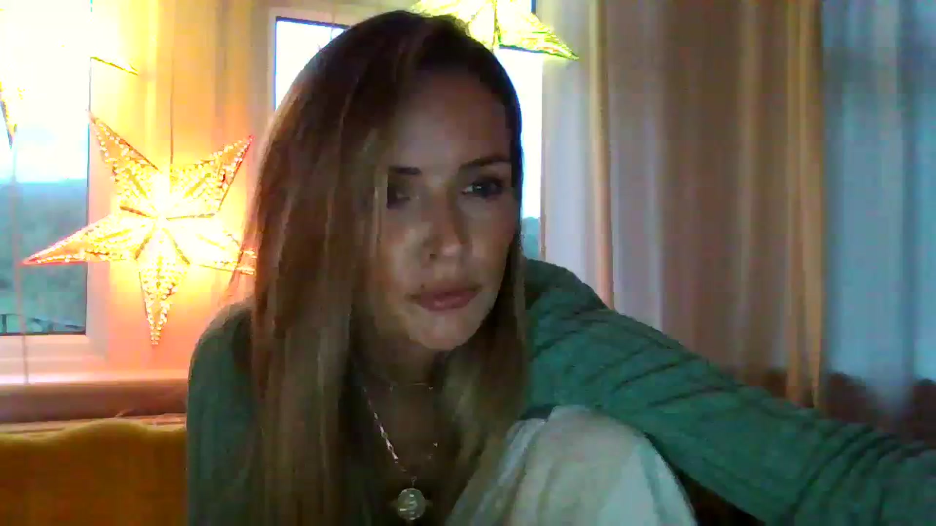 Gallery image thumbnail from Courtney's myfreecams stream on, 09/17/2023, 18:17 image 18 of 20