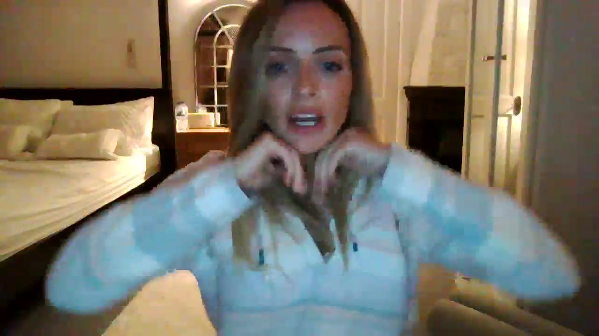 Gallery image thumbnail from Courtney's myfreecams stream on, 09/17/2023, 20:08 image 13 of 20