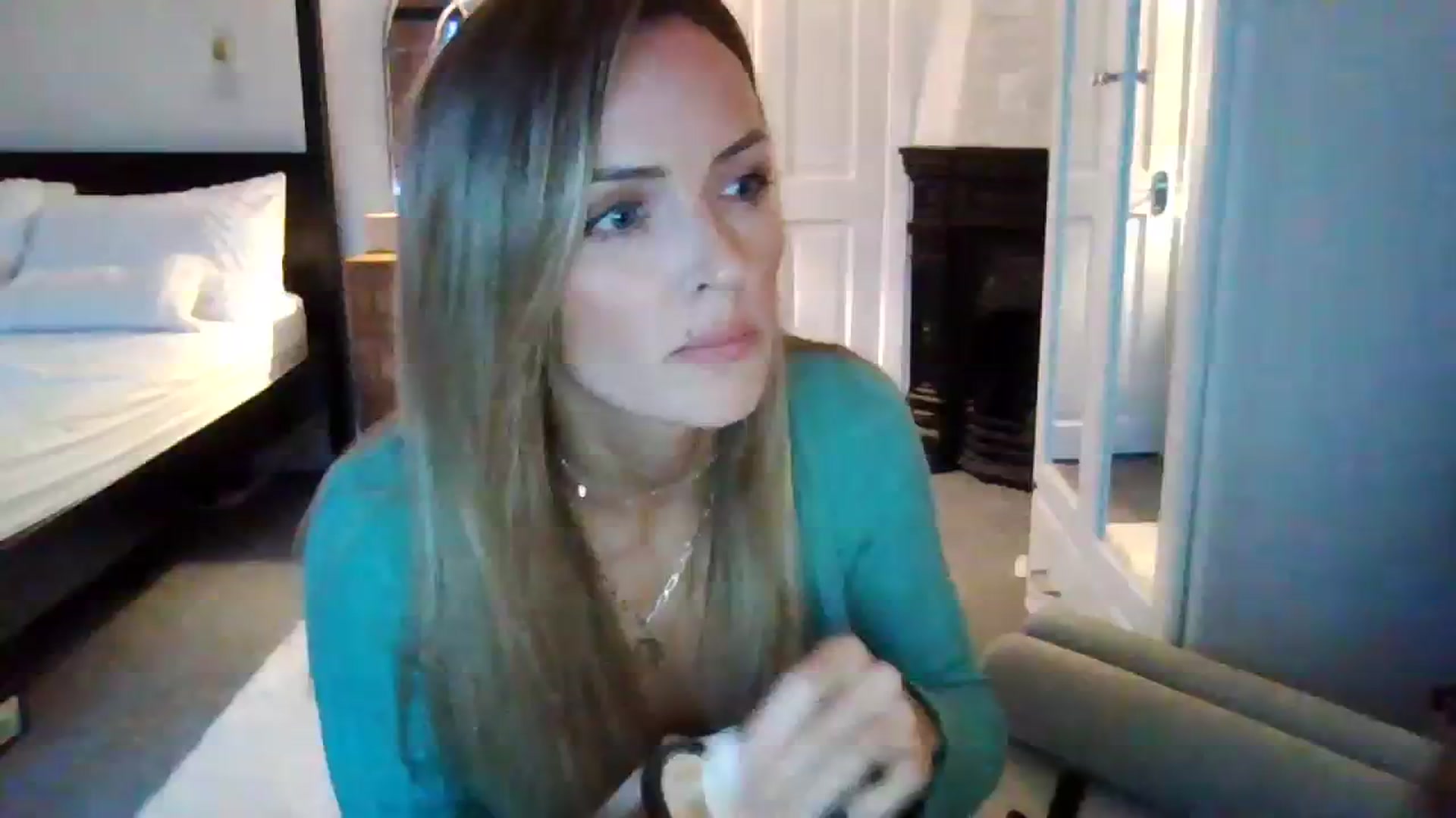 Gallery image thumbnail from Courtney's myfreecams stream on, 09/17/2023, 20:08 image 1 of 20