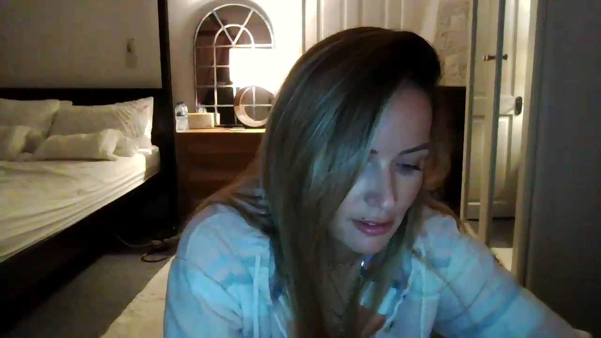 Gallery image thumbnail from Courtney's myfreecams stream on, 09/17/2023, 20:08 image 16 of 20
