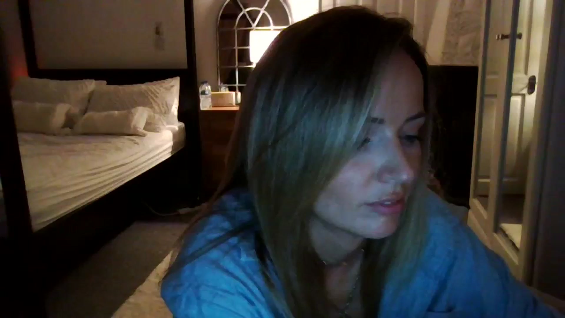 Gallery image thumbnail from Courtney's myfreecams stream on, 09/17/2023, 21:57 image 2 of 20