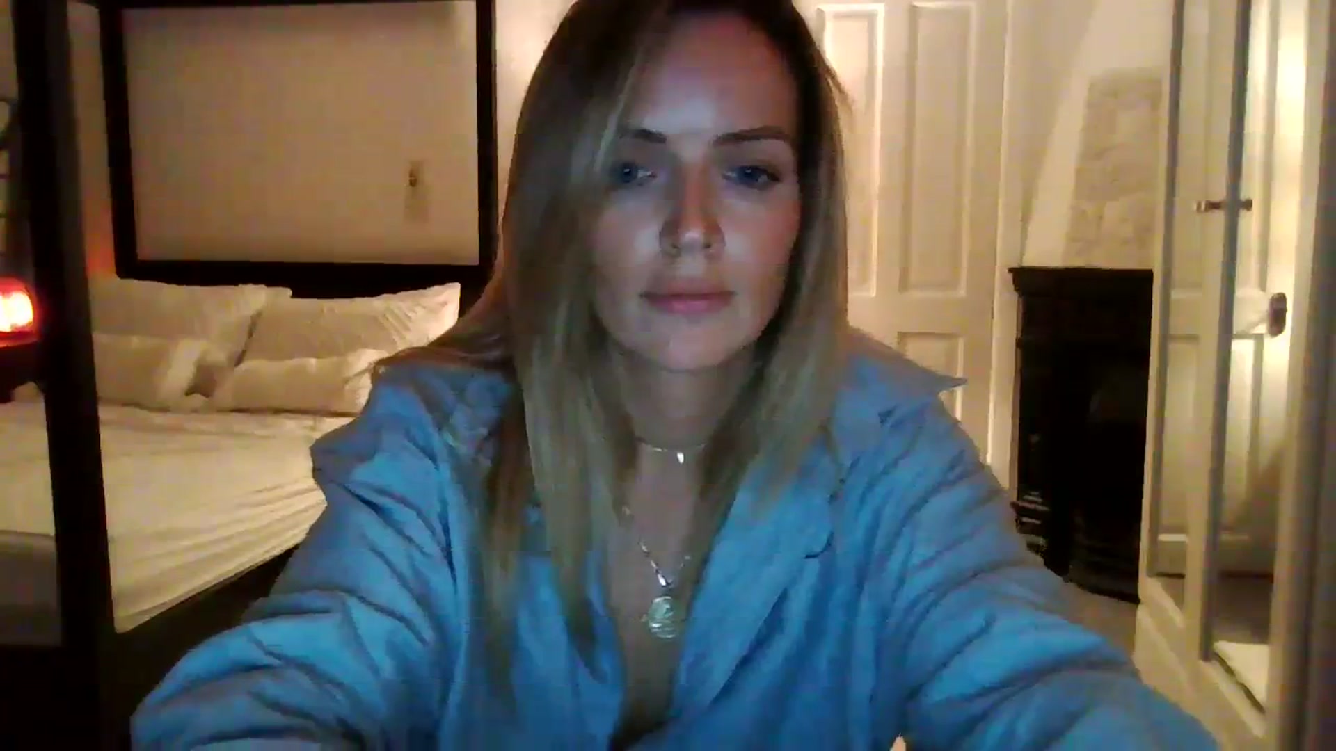 Gallery image thumbnail from Courtney's myfreecams stream on, 09/17/2023, 21:57 image 15 of 20