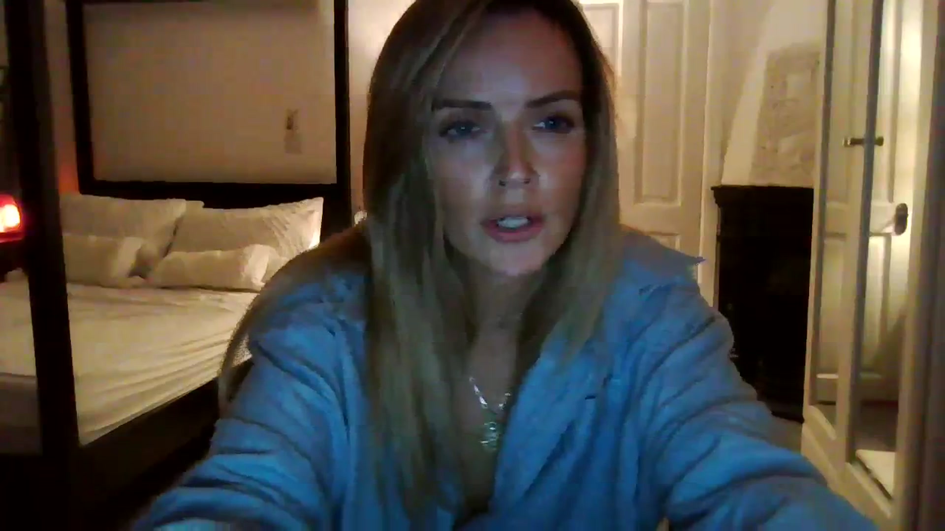 Gallery image thumbnail from Courtney's myfreecams stream on, 09/17/2023, 21:57 image 17 of 20