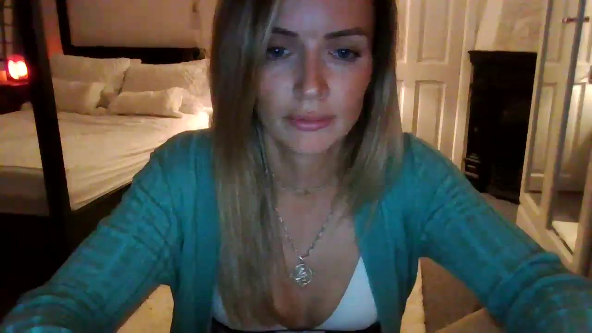 Gallery image thumbnail from Courtney's myfreecams stream on, 09/17/2023, 22:40 image 15 of 20