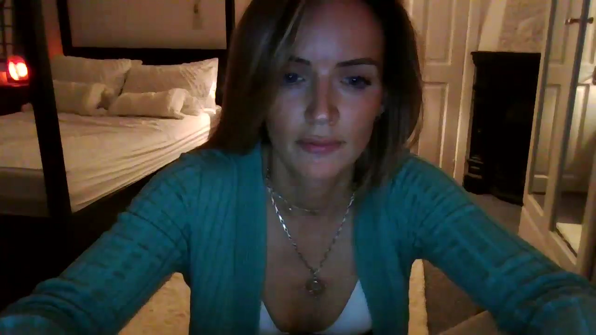 Gallery image thumbnail from Courtney's myfreecams stream on, 09/17/2023, 22:40 image 19 of 20