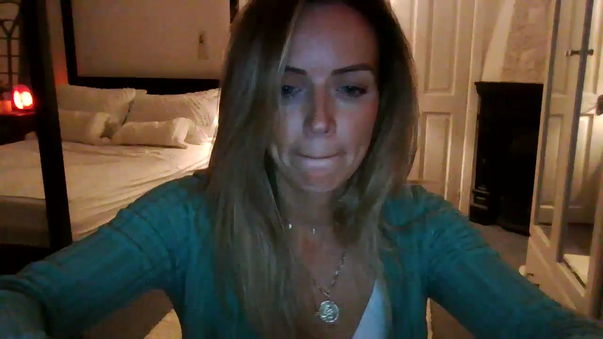 Gallery image thumbnail from Courtney's myfreecams stream on, 09/17/2023, 22:40 image 8 of 20