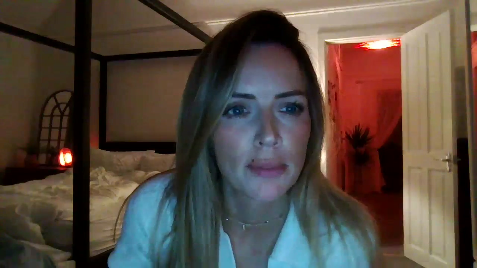 Gallery image thumbnail from Courtney's myfreecams stream on, 09/19/2023, 21:44 image 14 of 20