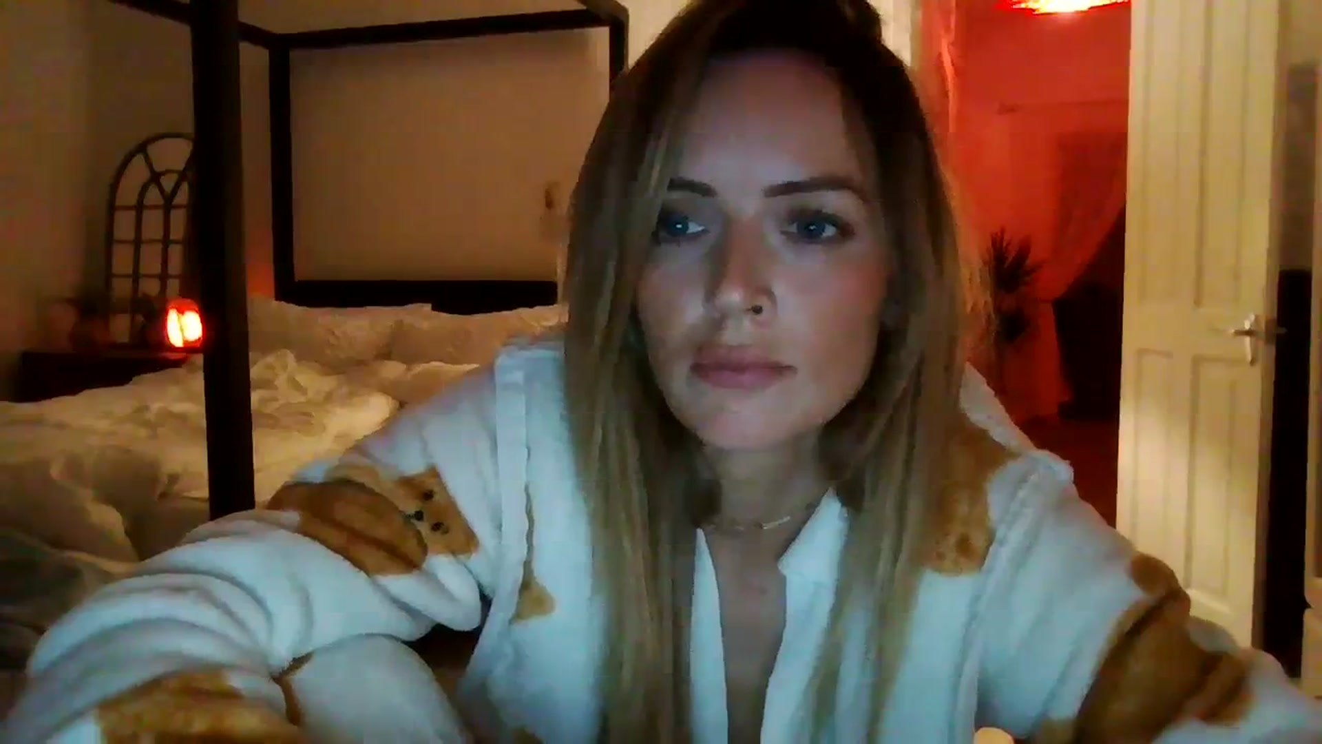 Gallery image thumbnail from Courtney's myfreecams stream on, 09/19/2023, 21:44 image 19 of 20