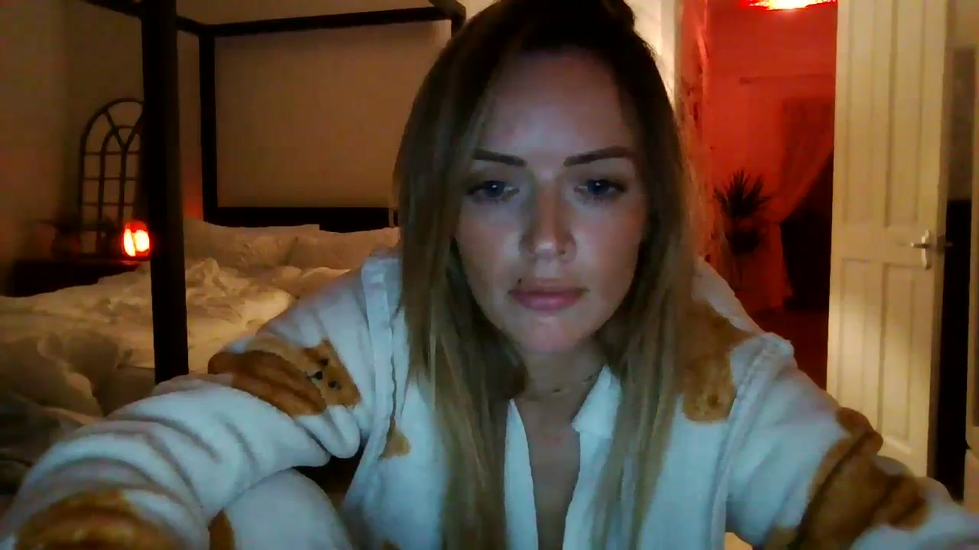 Gallery image thumbnail from Courtney's myfreecams stream on, 09/19/2023, 21:44 image 20 of 20
