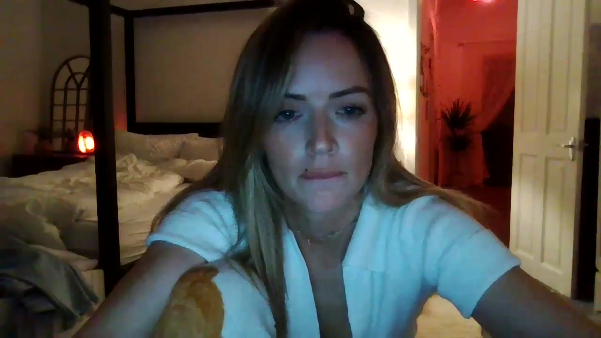 Gallery image thumbnail from Courtney's myfreecams stream on, 09/19/2023, 21:44 image 9 of 20