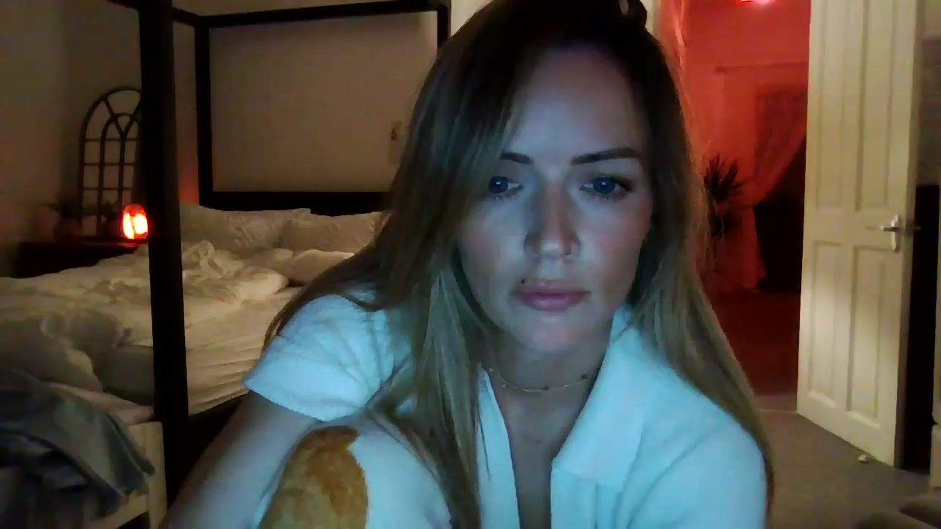 Gallery image thumbnail from Courtney's myfreecams stream on, 09/19/2023, 21:44 image 10 of 20