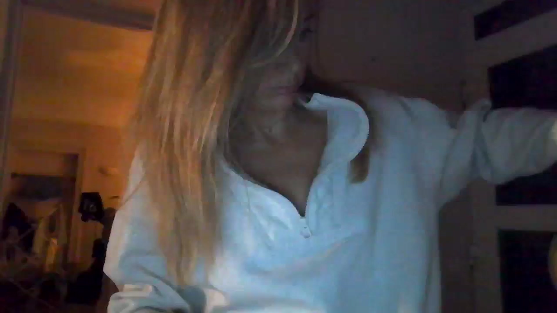 Gallery image thumbnail from Courtney's myfreecams stream on, 09/20/2023, 23:01 image 10 of 20