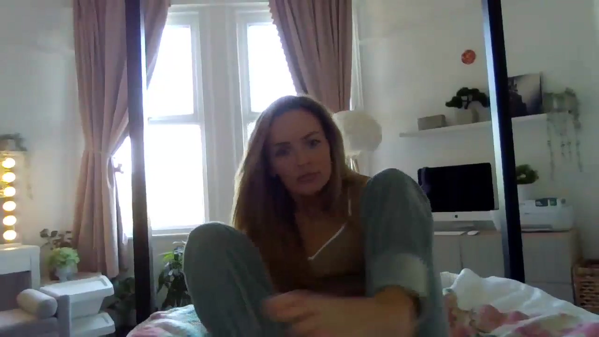 Gallery image thumbnail from Courtney's myfreecams stream on, 10/09/2023, 13:49 image 17 of 20