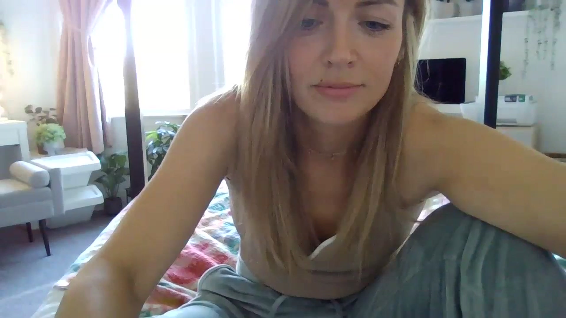Gallery image thumbnail from Courtney's myfreecams stream on, 10/09/2023, 14:46 image 12 of 20