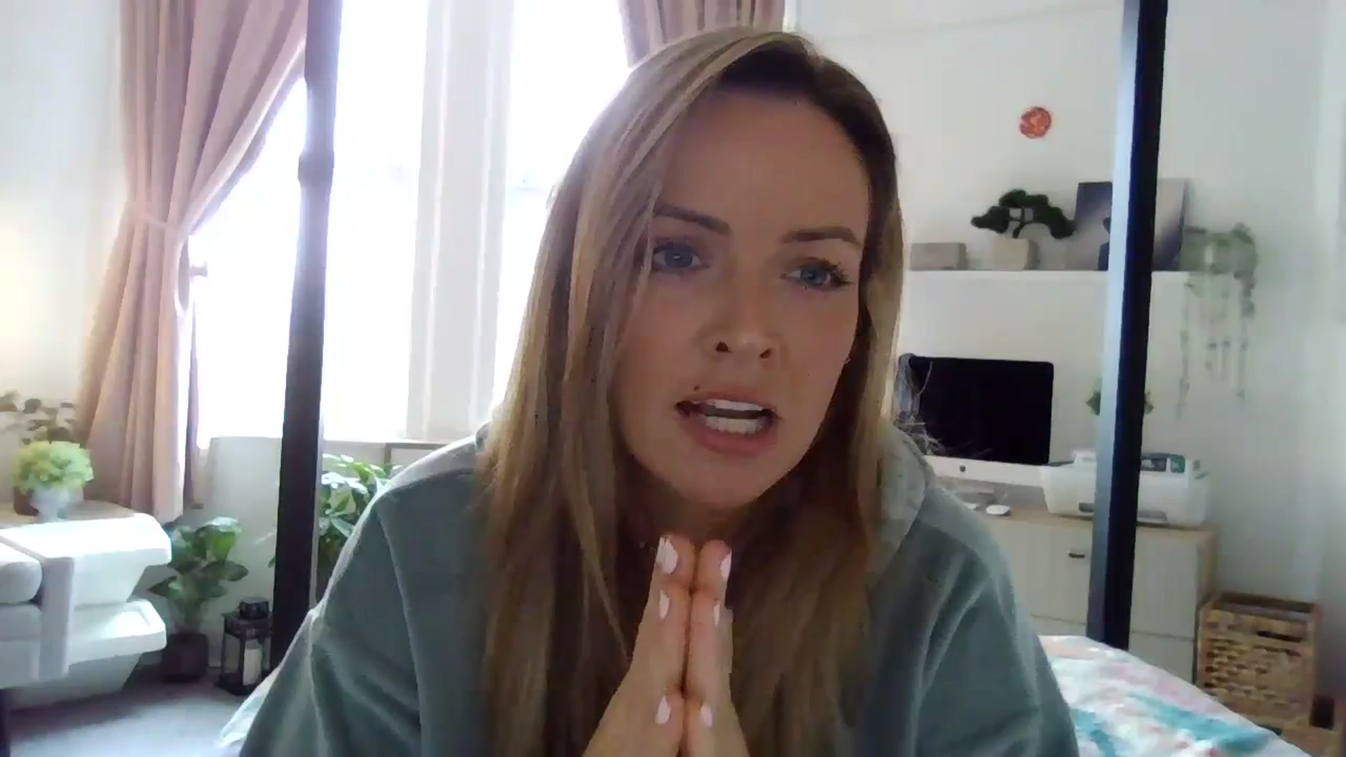 Gallery image thumbnail from Courtney's myfreecams stream on, 10/10/2023, 12:10 image 4 of 20