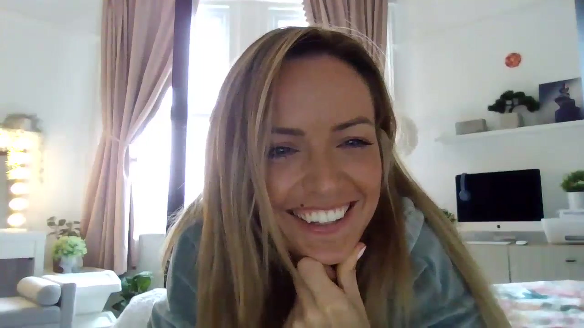 Gallery image thumbnail from Courtney's myfreecams stream on, 10/10/2023, 12:10 image 13 of 20