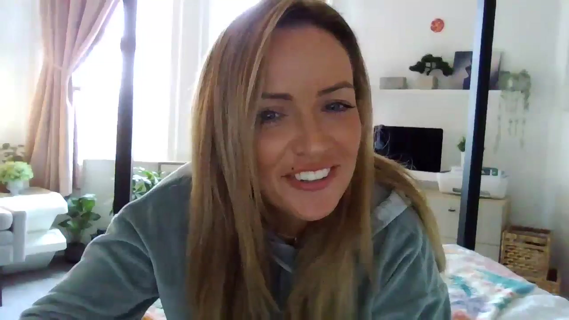 Gallery image thumbnail from Courtney's myfreecams stream on, 10/10/2023, 12:10 image 9 of 20