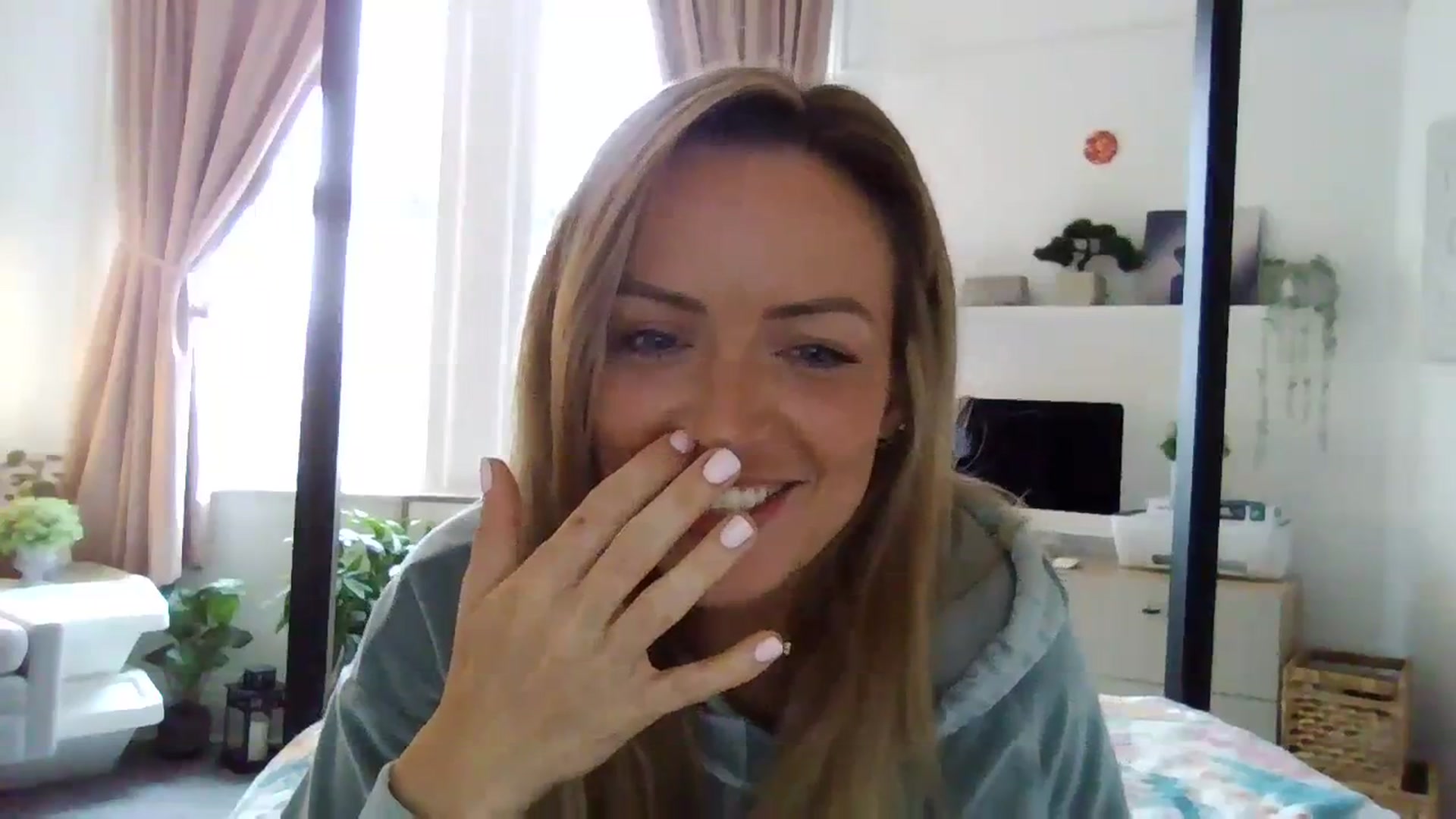 Gallery image thumbnail from Courtney's myfreecams stream on, 10/10/2023, 12:10 image 7 of 20