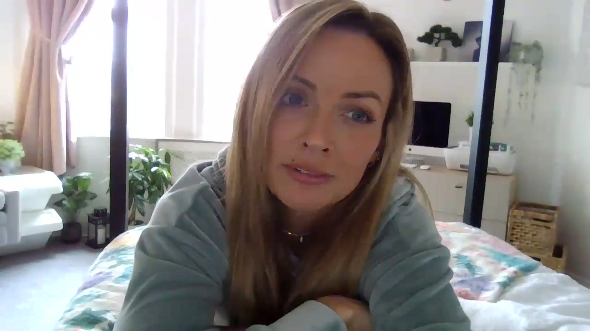 Gallery image thumbnail from Courtney's myfreecams stream on, 10/10/2023, 12:10 image 10 of 20