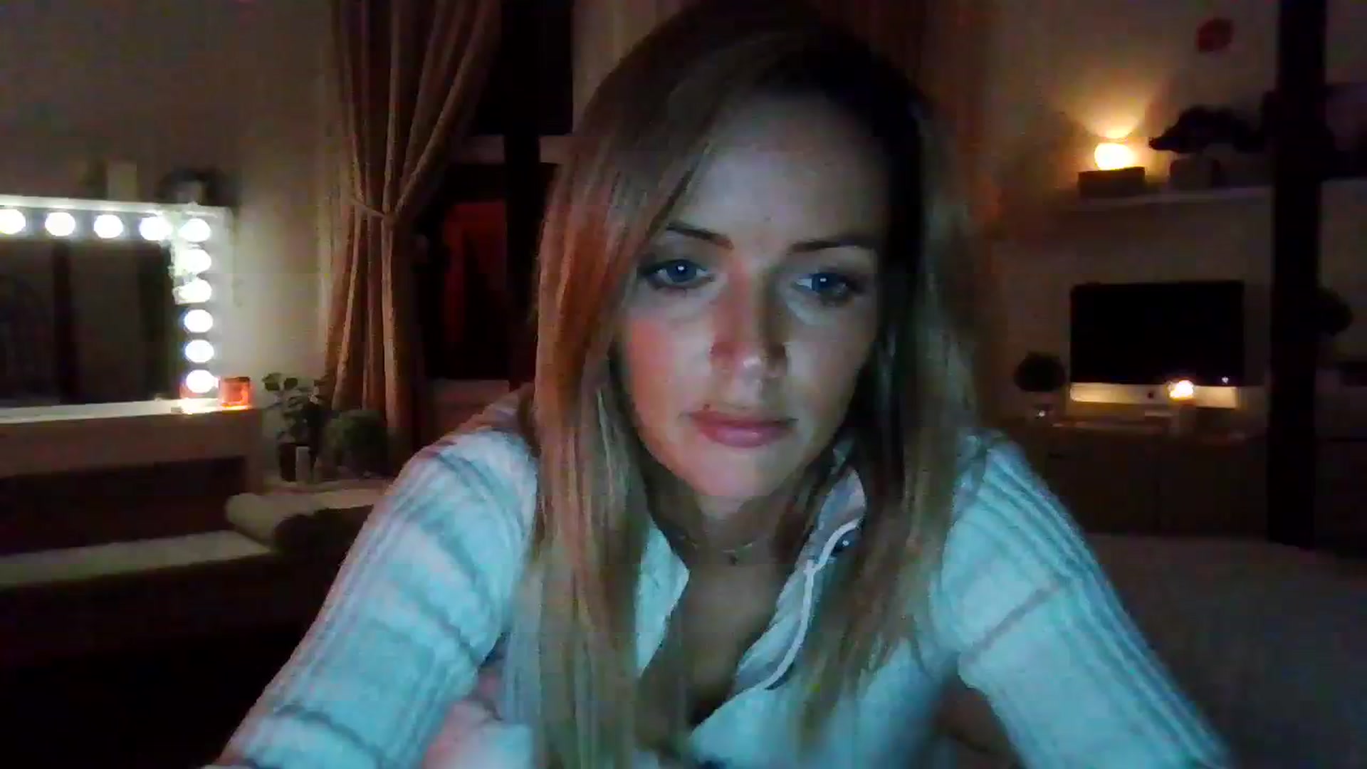 Gallery image thumbnail from Courtney's myfreecams stream on, 10/10/2023, 21:29 image 15 of 20