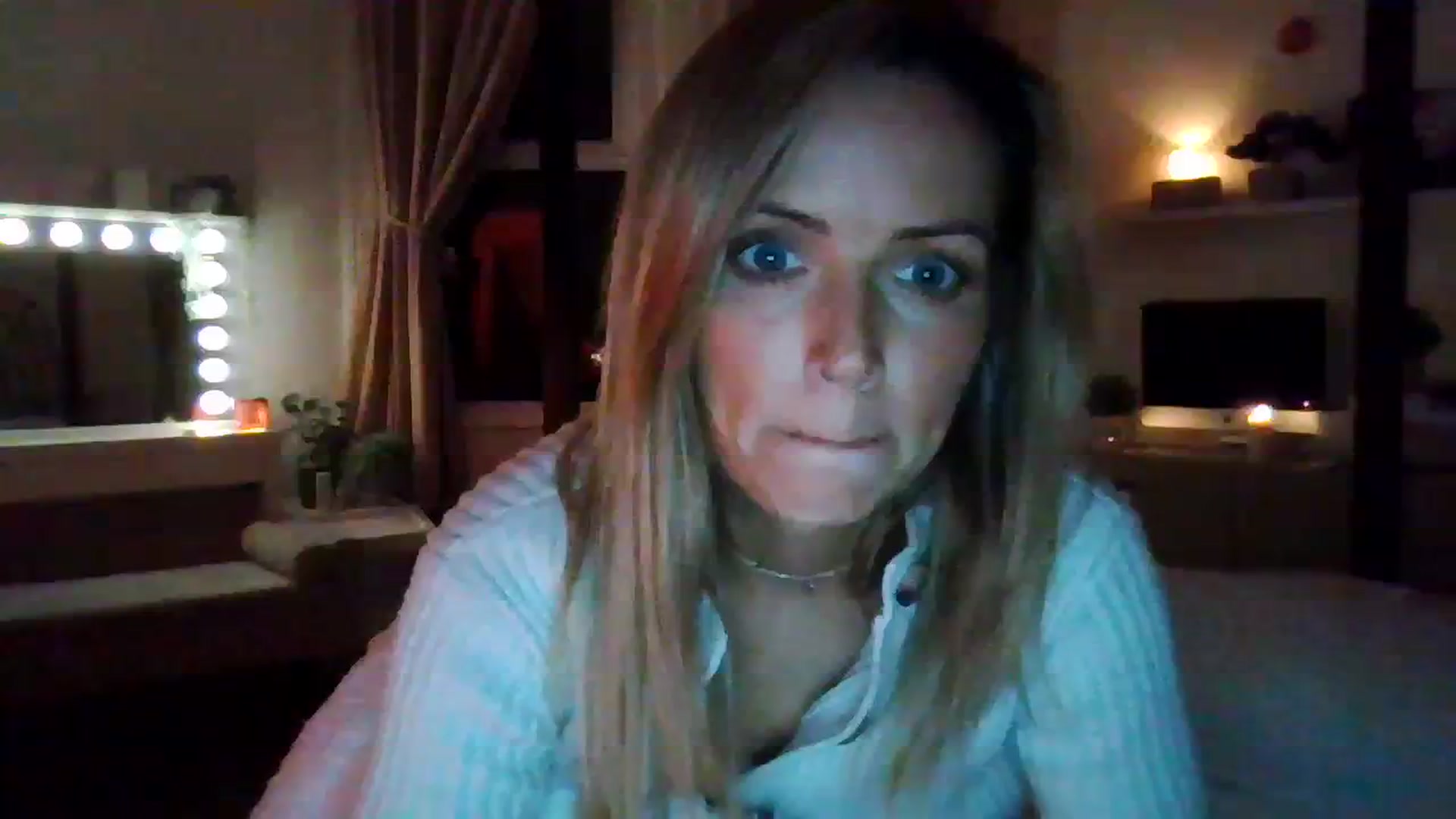Gallery image thumbnail from Courtney's myfreecams stream on, 10/10/2023, 21:29 image 14 of 20