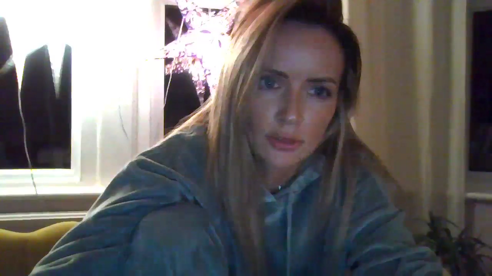 Gallery image thumbnail from Courtney's myfreecams stream on, 10/11/2023, 22:53 image 2 of 20