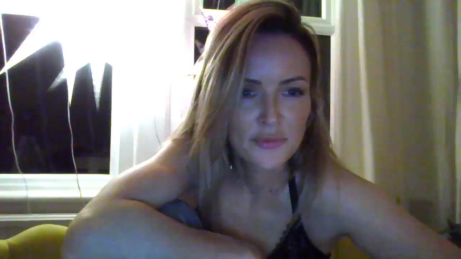 Gallery image thumbnail from Courtney's myfreecams stream on, 10/12/2023, 24:03 image 8 of 20