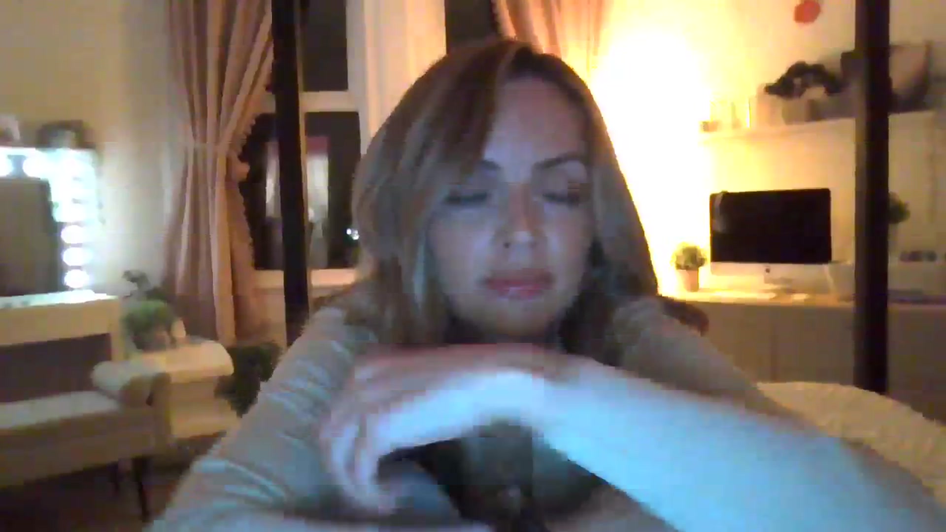Gallery image thumbnail from Courtney's myfreecams stream on, 10/19/2023, 20:51 image 15 of 20