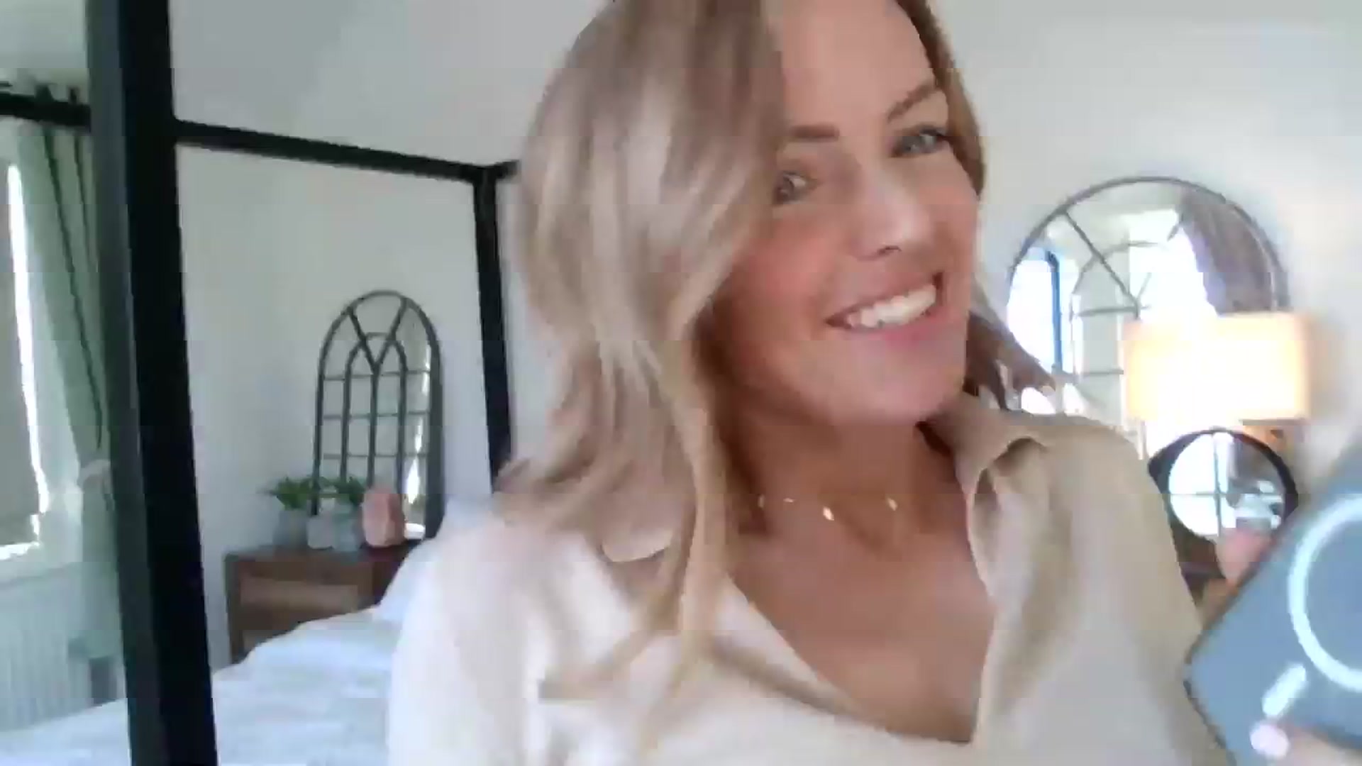 Gallery image thumbnail from Courtney's myfreecams stream on, 10/22/2023, 11:01 image 7 of 20
