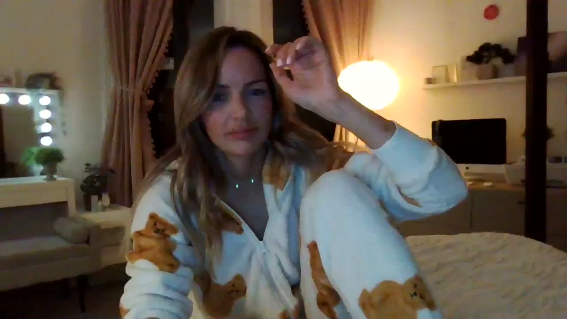 Gallery image thumbnail from Courtney's myfreecams stream on, 10/22/2023, 20:43 image 10 of 20