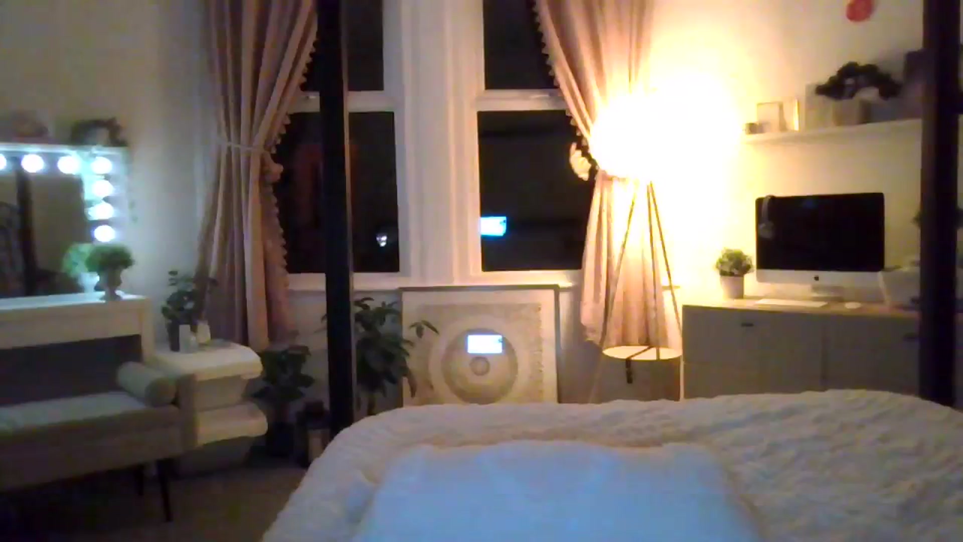 Gallery image thumbnail from Courtney's myfreecams stream on, 10/22/2023, 20:43 image 20 of 20