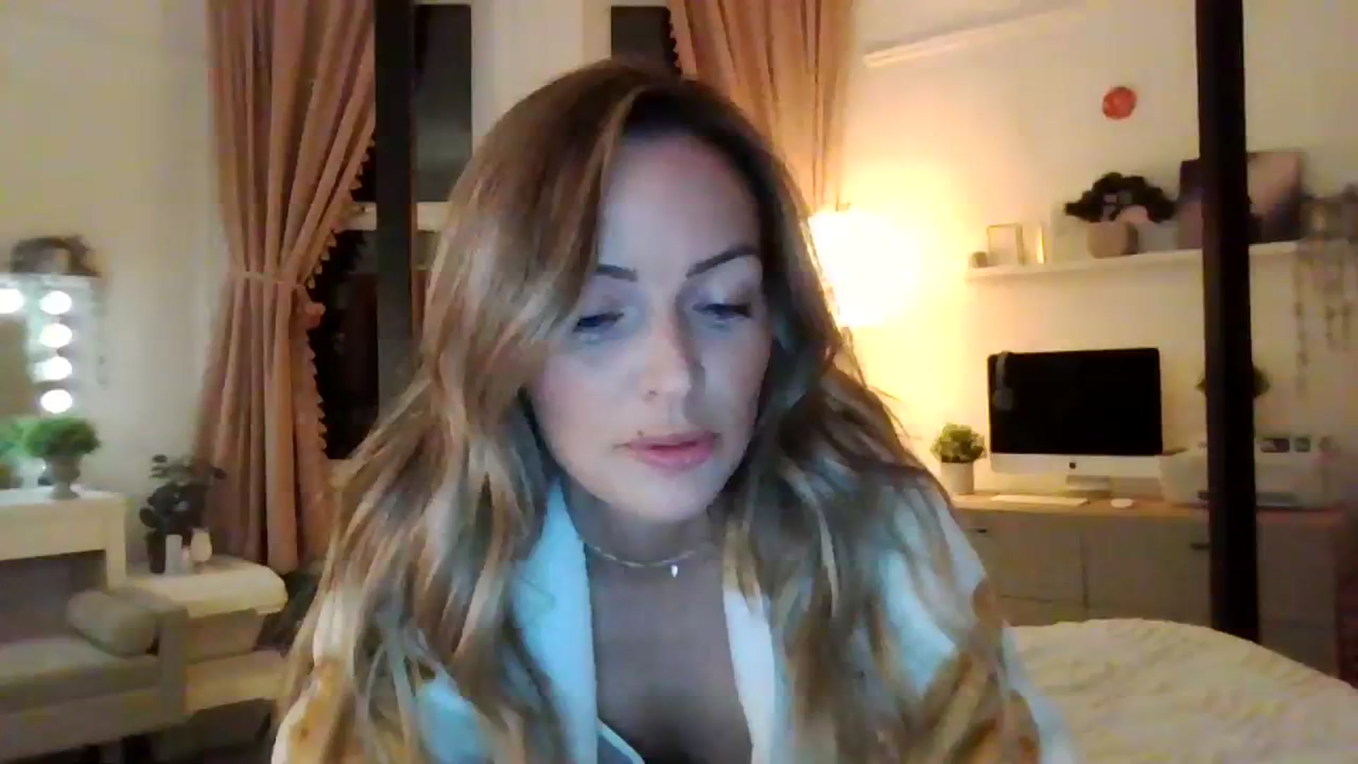 Gallery image thumbnail from Courtney's myfreecams stream on, 10/22/2023, 20:43 image 1 of 20