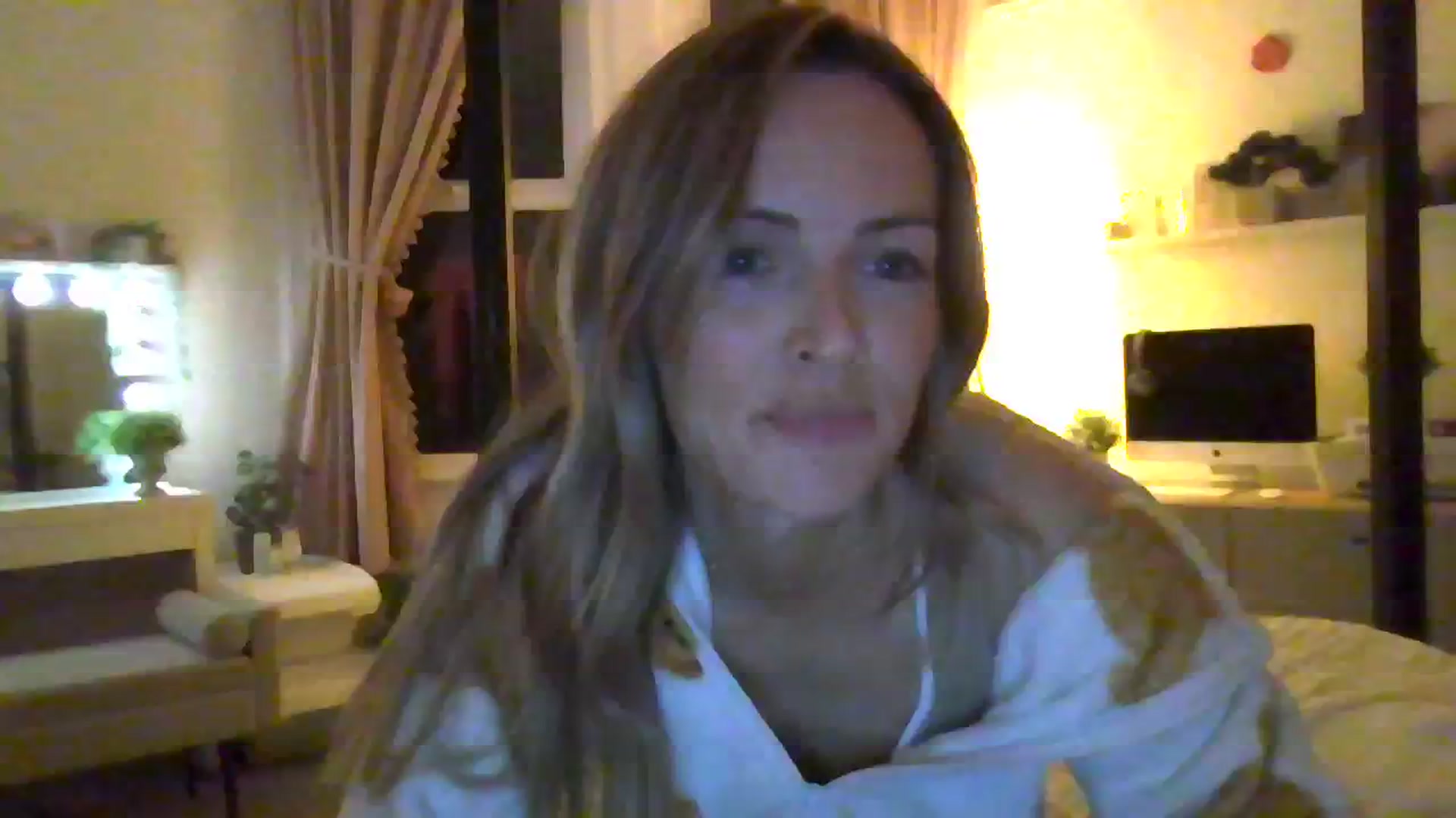 Gallery image thumbnail from Courtney's myfreecams stream on, 10/22/2023, 21:20 image 16 of 20