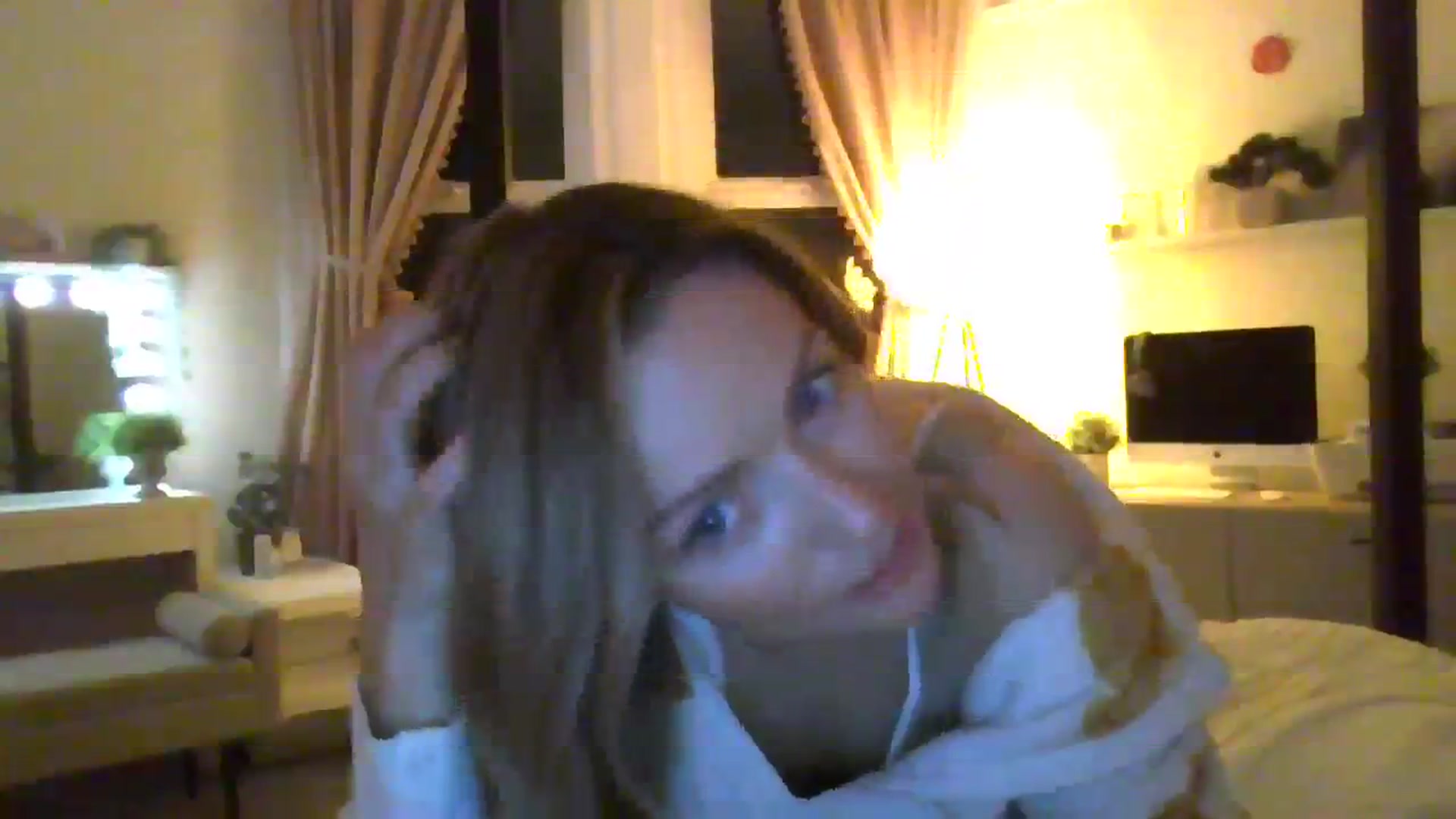 Gallery image thumbnail from Courtney's myfreecams stream on, 10/22/2023, 21:20 image 18 of 20
