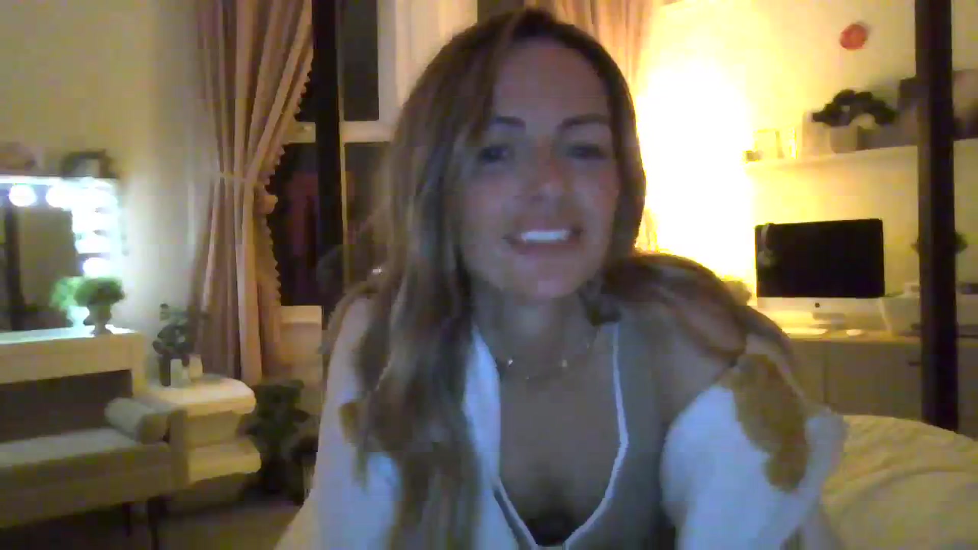 Gallery image thumbnail from Courtney's myfreecams stream on, 10/22/2023, 21:20 image 15 of 20