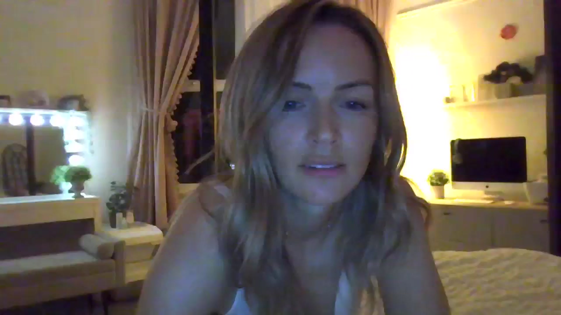 Gallery image thumbnail from Courtney's myfreecams stream on, 10/22/2023, 22:41 image 13 of 20
